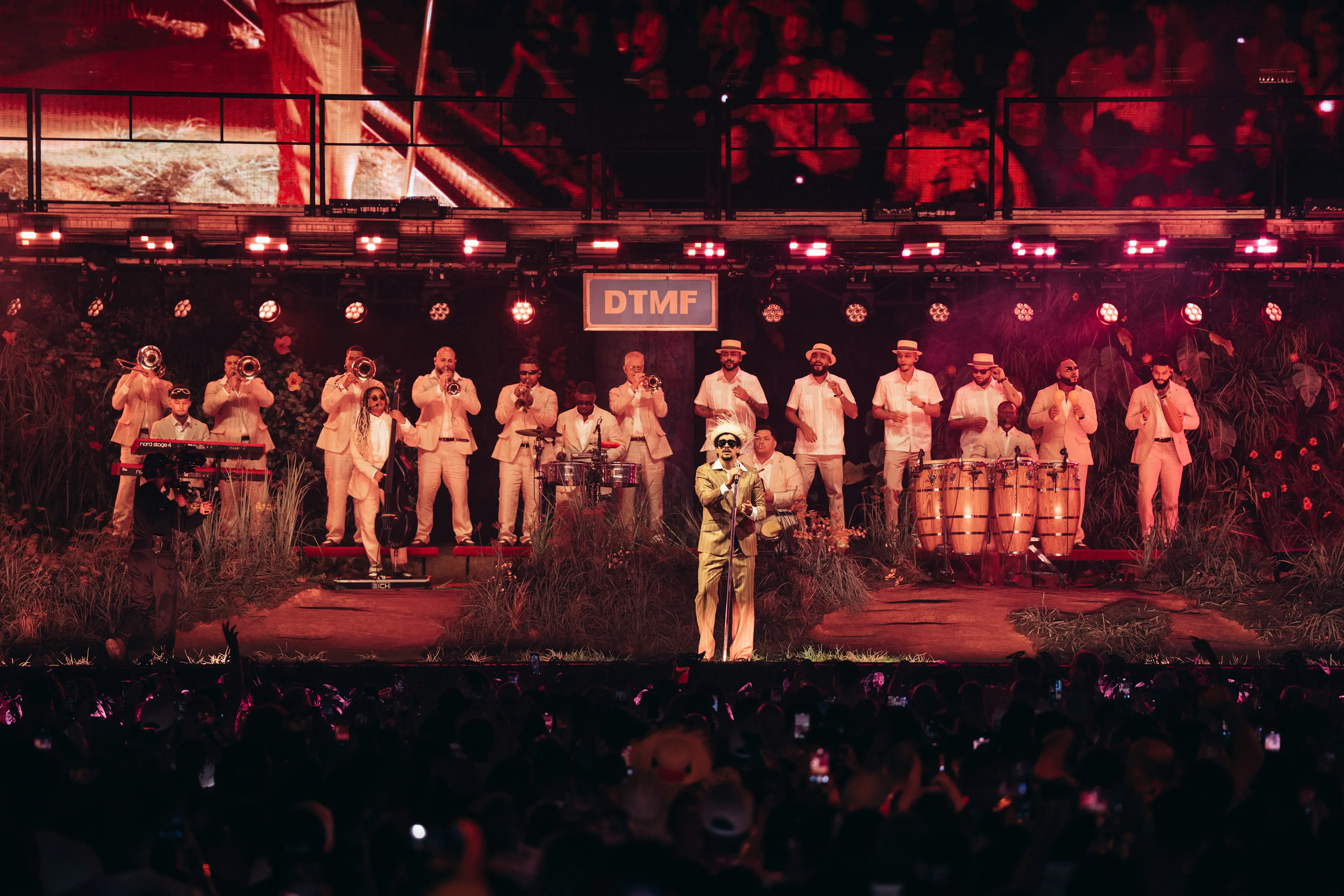 bad bunny residency lighting 02 — Bad Bunny show photo