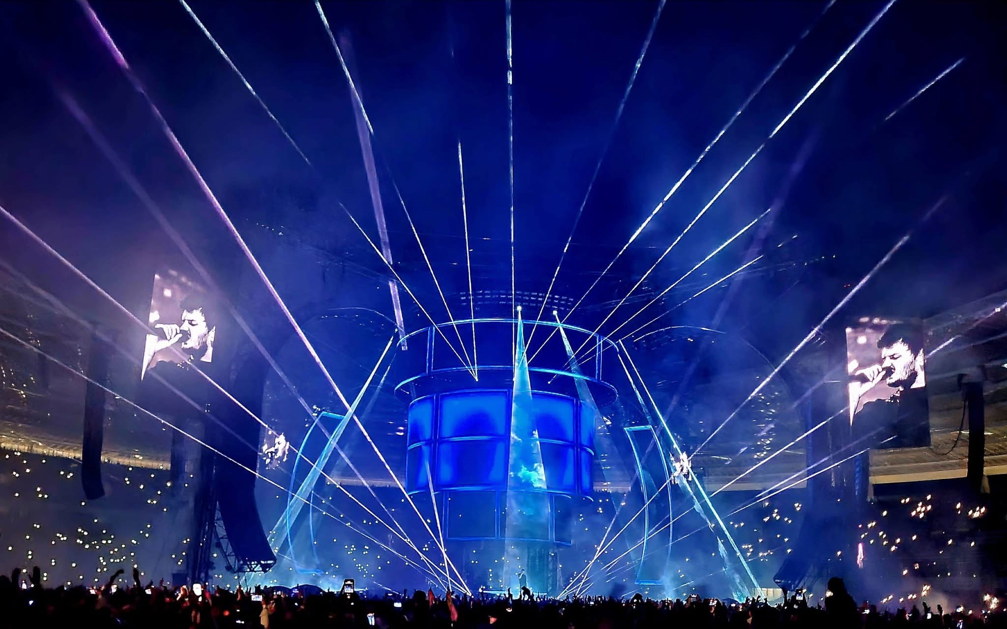 dawid podsiadlo obrotowy lasers 01 — Dawid Podsiadło show photo